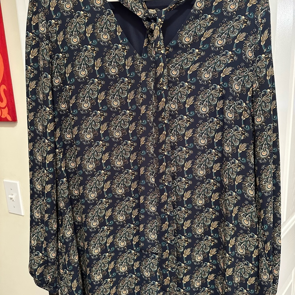 DR2 blue with paisley print mini dress with v-neck with tie. Size M.